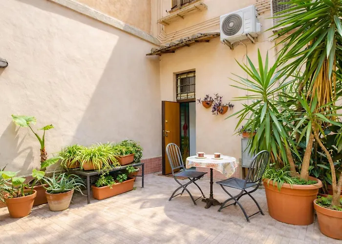 Apartment Santa Maria Maggiore - Monti District By Rhr