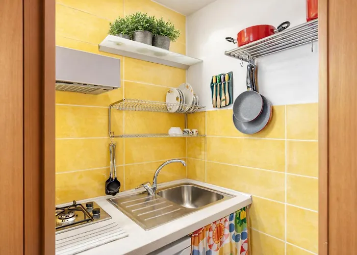 Apartment Santa Maria Maggiore - Monti District By Rhr
